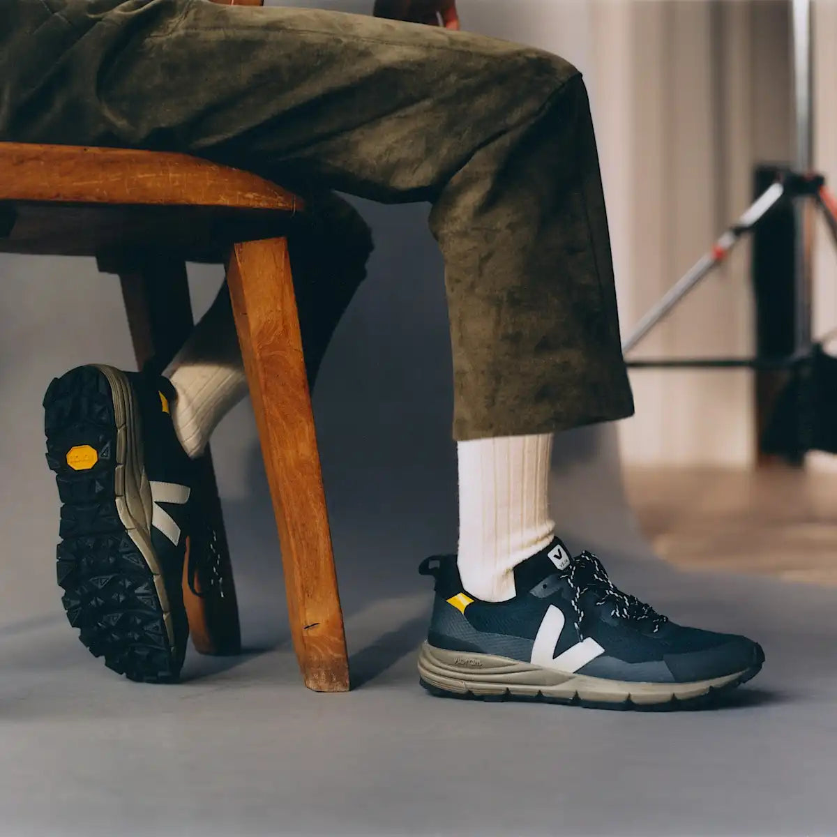 DEKKAN ALVEOMESH BLACK OXFORD GREY TONIC