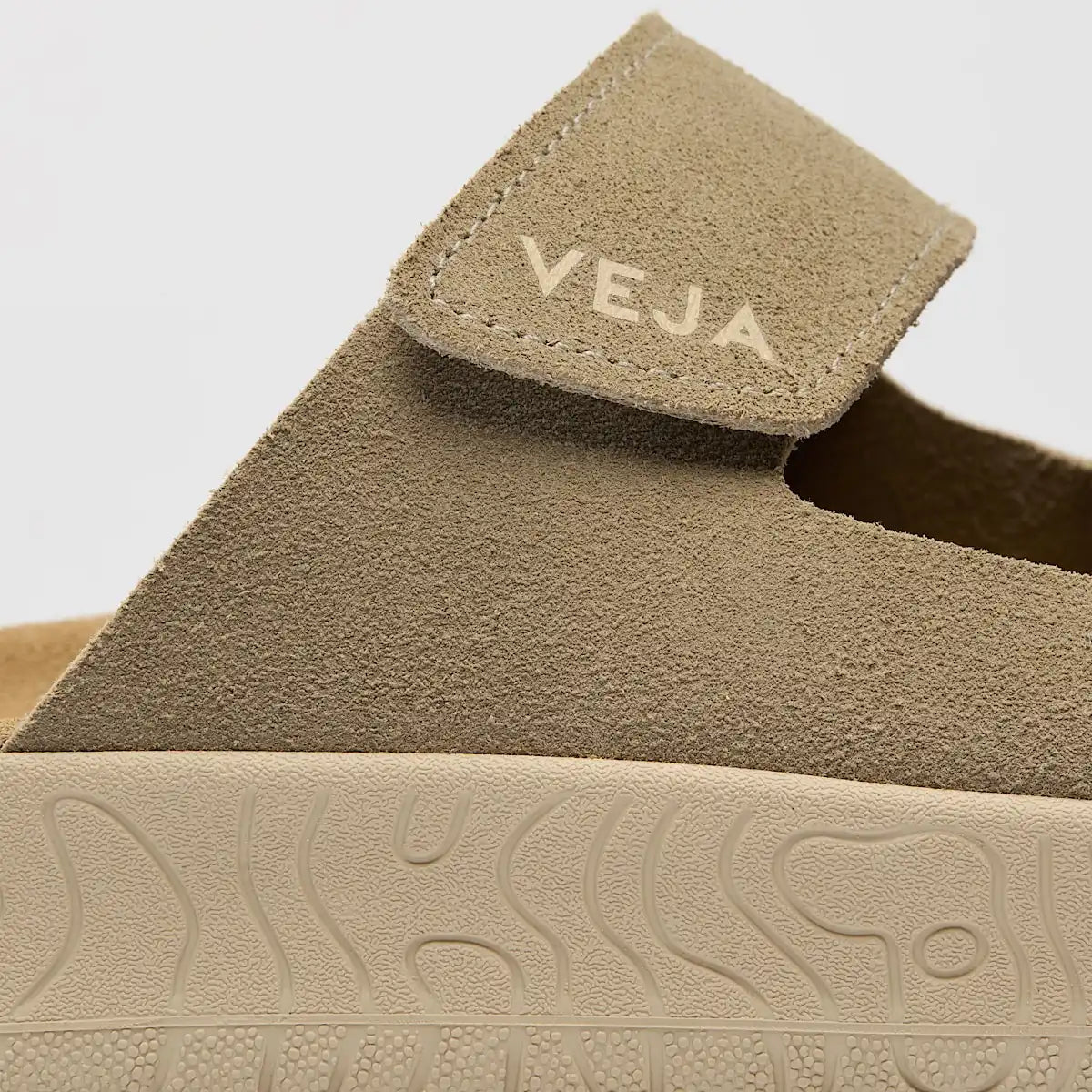 ETNA SUEDE TAUPE ALMOND