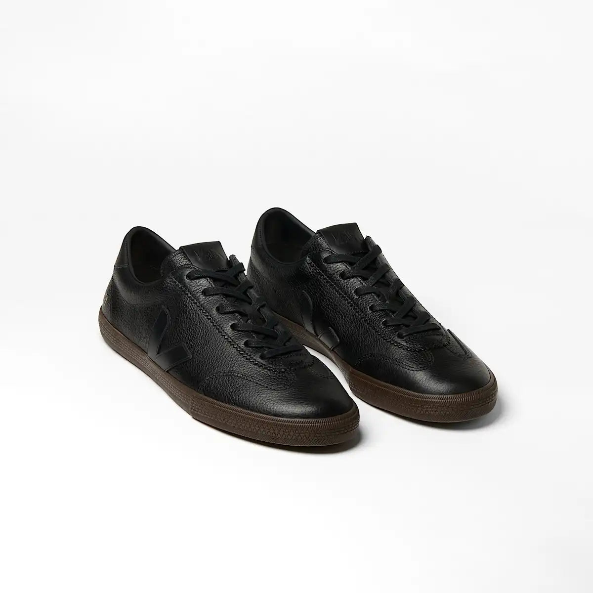 VOLLEY SIGNATURE GRAINED OILED LEATHER BLACK EAGLE